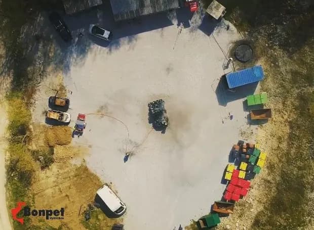 Demo merkezi — kare 7